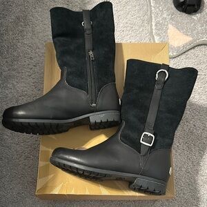 Ugg Women's Black Leather Boots size 5.5
